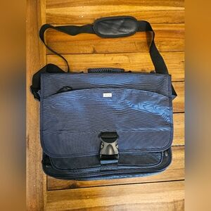 Solo New York Navy Laptop Messenger Bag – Adjustable Strap MultiPocket Organizer